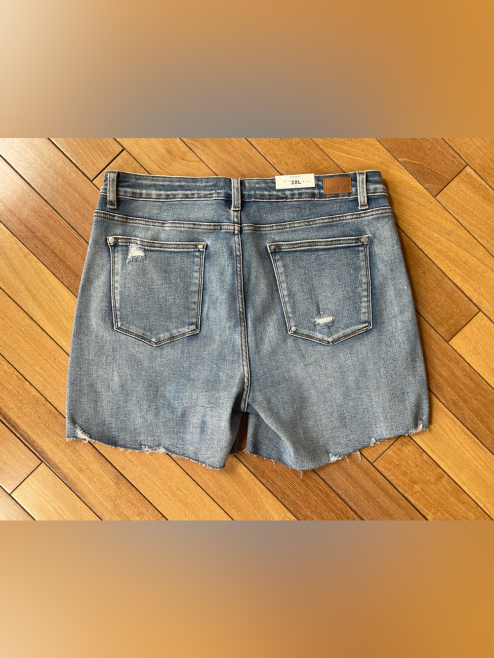 Judy Blue Plus Sz 2XL Serape Patch Distressed Denim Shorts Mid Rise Raw Hem NWT - Picture 11 of 14
